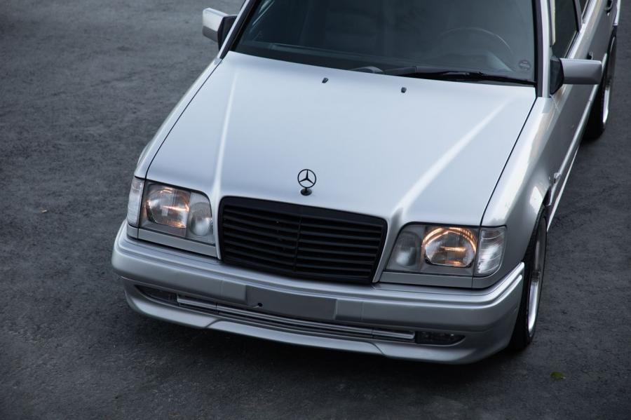 Детали экстерьера Mercedes-Benz 300 TE 4Matic (S124) 1993 года  (фото 27 из 89)
